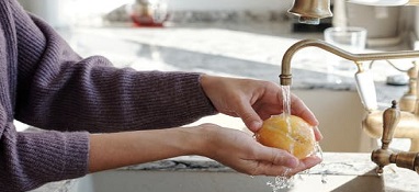 饮水安全问题集中农村，空白如何填补？